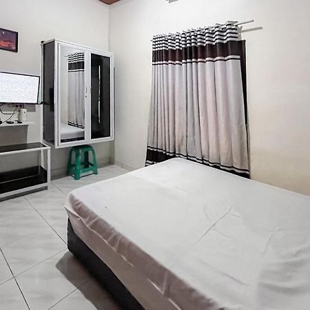 Kostel 99 Pangkal Pinang Redpartner Hotel Bagian luar foto