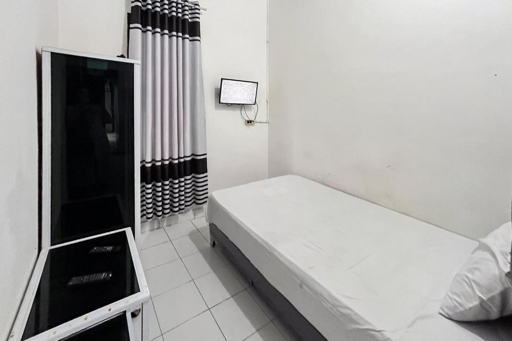Kostel 99 Pangkal Pinang Redpartner Hotel Bagian luar foto