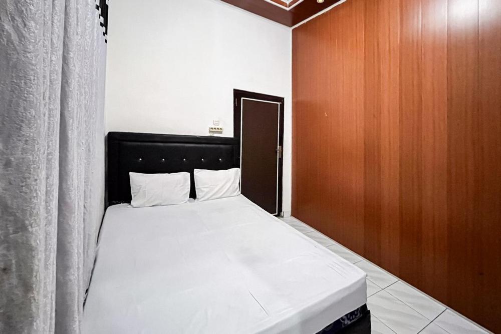 Kostel 99 Pangkal Pinang Redpartner Hotel Bagian luar foto